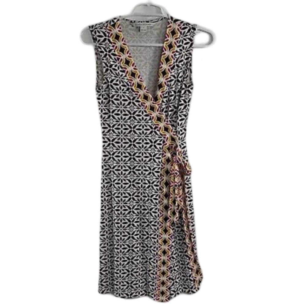 DIANE VON FURSTENBERG Geometric Patterned Wrap Dress